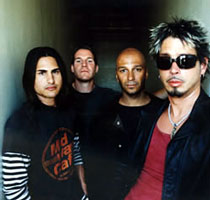 AUDIOSLAVE: Klare for Quart. ( )