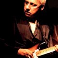 MARK KNOPFLER: I badet 13. juni neste år.