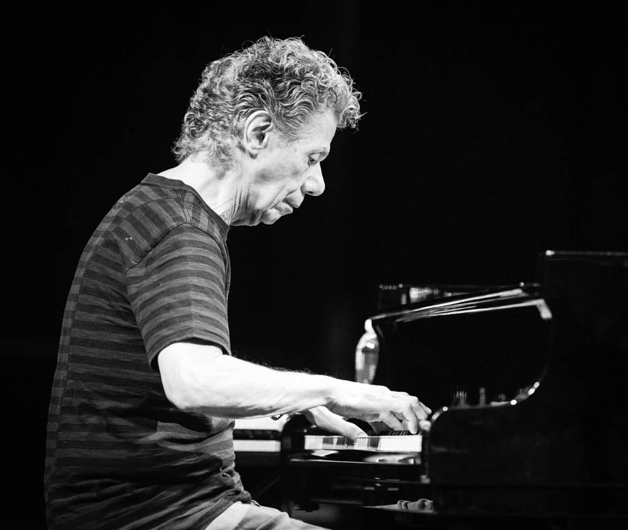 Chick Corea på Kongsberg Jazzfestival 2018. Av Tore Sætre – Eget verk, CC BY-SA 4.0, https://commons.wikimedia.org/w/index.php?curid=75391995