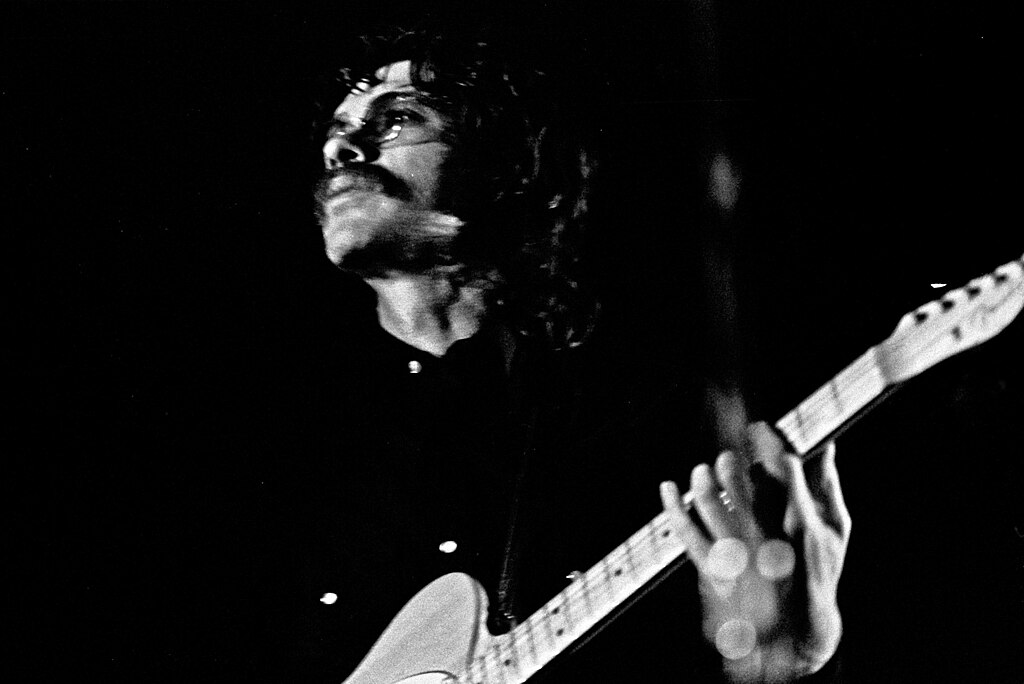 Robbie Robertson fra en konsert med The Band i Hambrug, 1971. Foto: Heinrich Klaffs, via Wikimedia Commons