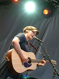 ANE BRUN: I samspill med blant andre Madrugada på sitt nye album (Foto: Odd Inge Rand/PULS)