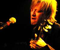 DEE: Returnerer med Woven Hand til høsten ( )