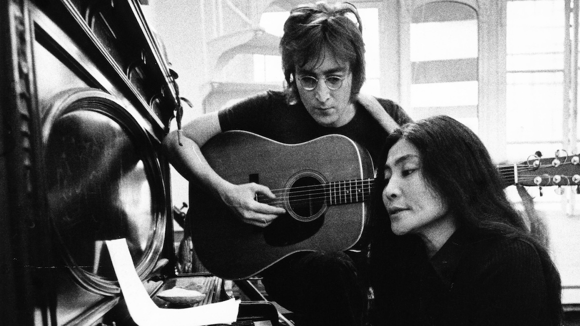 Yoko Ono and John Lennon i ONE TO ONE: JOHN & YOKO, en film fra Magnolia Pictures. Photo courtesy of Magnolia Pictures. 
