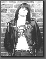 JOHNNY RAMONE: Ble bare 55 ( )