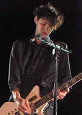 JOSH KLINGHOFFER: Spiller gitar i Red Hot Chili Peppers på det kommende albumet. FOTO: WIKIPEDIA COMMONS.