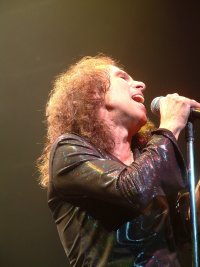 RONNIE JAMES DIO: 1942-2010.