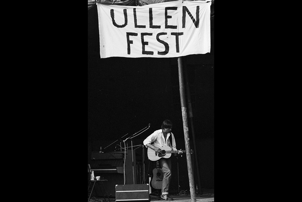 ULLEN FEST: Eric Andersen var en av artistene ved Romerike Folkehøgskole sommeren 1980 da det var Ullen Fest, gitt. Foto: Tom Stalberg